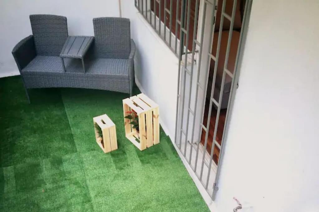 Apartment With Private Patio Athen Exterior foto